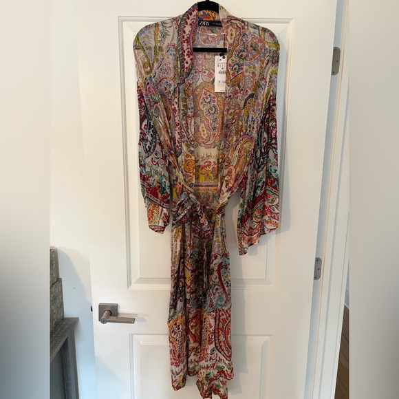 Zara Tops - Zara Multicolor Paisley Kimono Top